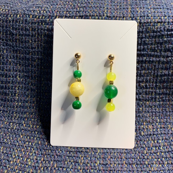 Oregon Ducks 🦆 Themed Handcrafted Earrings - Picture 7 of 10